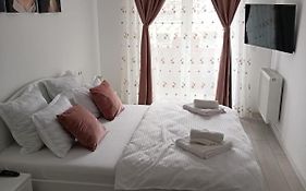 Ariel Deluxe 2 & 3 Rooms Apartments Coresi Brasov